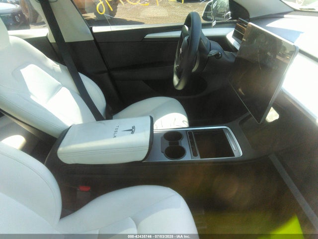Продажа на аукционе авто 2023 Tesla Model Y Performance Dual Motor All-wheel Drive, vin: 7SAYGDEF6PF712384, номер лота: 42435746