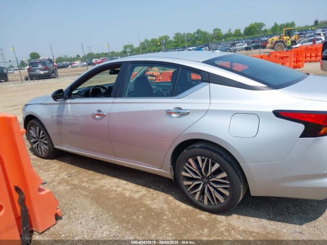 1N4BL4DW8RN423808 Nissan Altima Sv Intelligent Awd