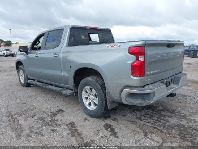2025 CHEVROLET SILVERADO 1500 1GCUKDED0SZ216878 Photo 2