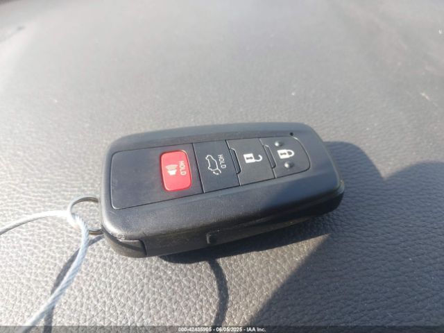 JTMRWRFV3MD135548 Toyota Rav4 Hybrid Xle