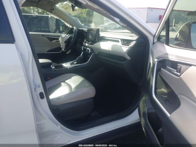 JTMRWRFV3MD135548 Toyota Rav4 Hybrid Xle