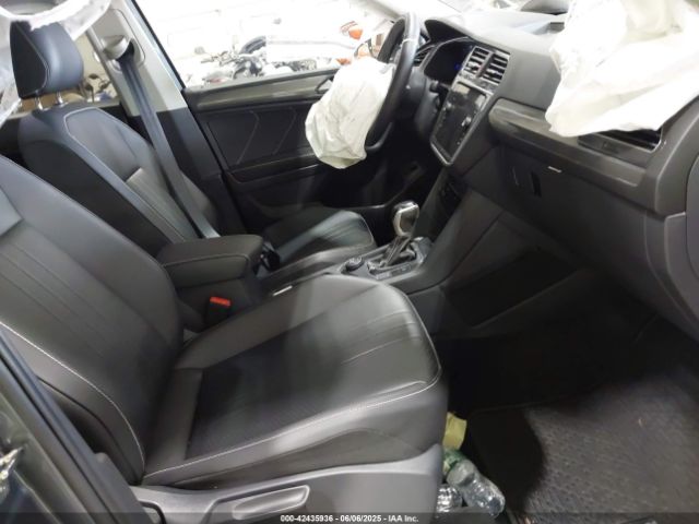 2024 VOLKSWAGEN TIGUAN 3VVMB7AX5RM057189 Photo 4