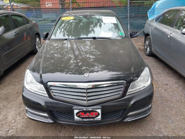 2013 MERCEDES-BENZ C 300 WDDGF8AB2DR274240 Photo 5