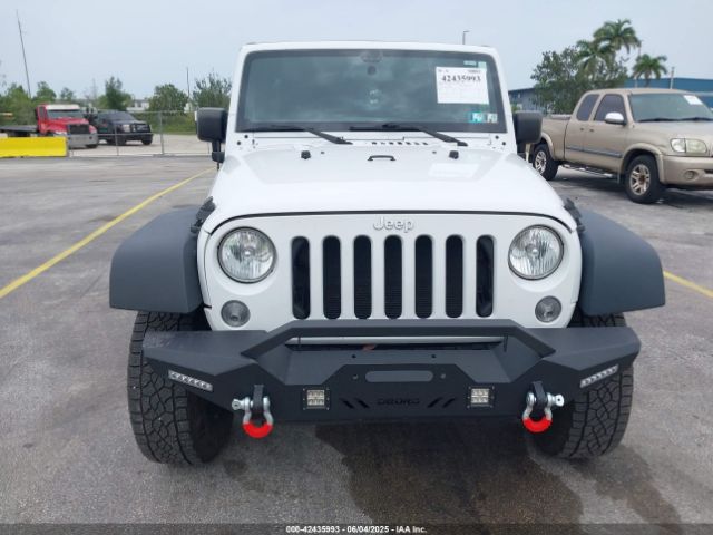 1C4BJWDG7JL895132 Jeep Wrangler Jk Unlimited Sport 4x4