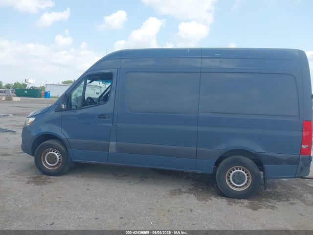 WD4PF0CD7KP061020 Mercedes-Benz om 642 with brake assist