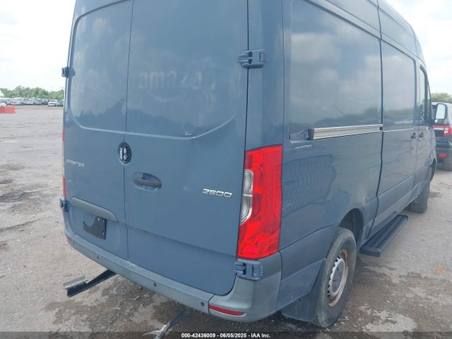 WD4PF0CD7KP061020 Mercedes-Benz om 642 with brake assist
