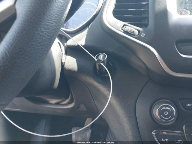 2019 JEEP CHEROKEE 1C4PJLCB8KD164599 Photo 10