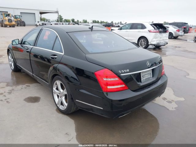 2013 MERCEDES-BENZ S 550 WDDNG7DBXDA526079 Photo 2