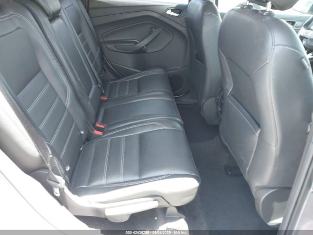 1FMCU0J94JUB26110 Ford Escape Titanium