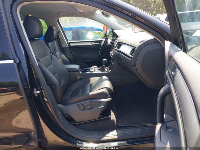 2014 VOLKSWAGEN TOUAREG WVGEF9BPXED012395 Photo 4