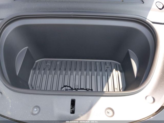 7SAYGDEE4SA340623 Tesla Model Y