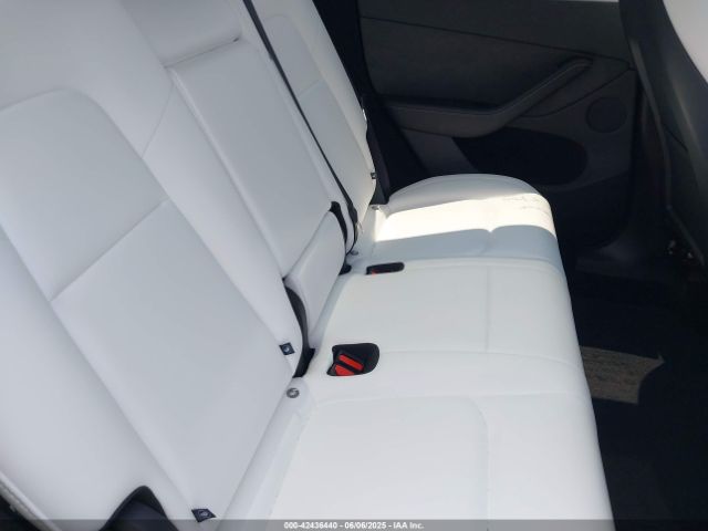 7SAYGDEE4SA340623 Tesla Model Y