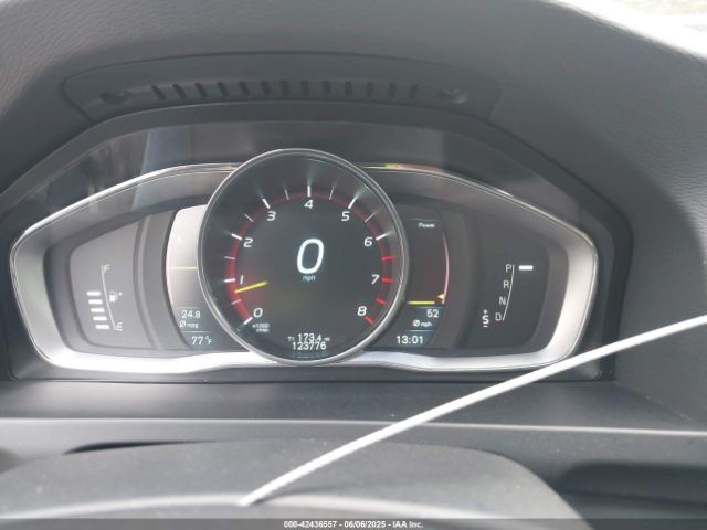 YV1612SB7F1208813 Volvo V60 T5 Premier