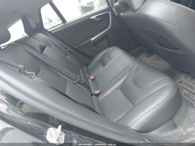 YV1612SB7F1208813 Volvo V60 T5 Premier