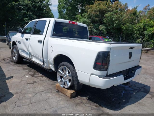2013 RAM 1500 1C6RR6KT1DS532365 Photo 2