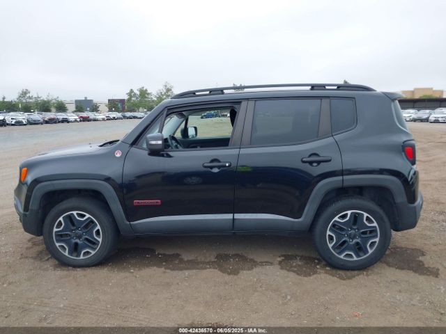ZACCJBCT1GPD60975 Jeep Renegade Trailhawk
