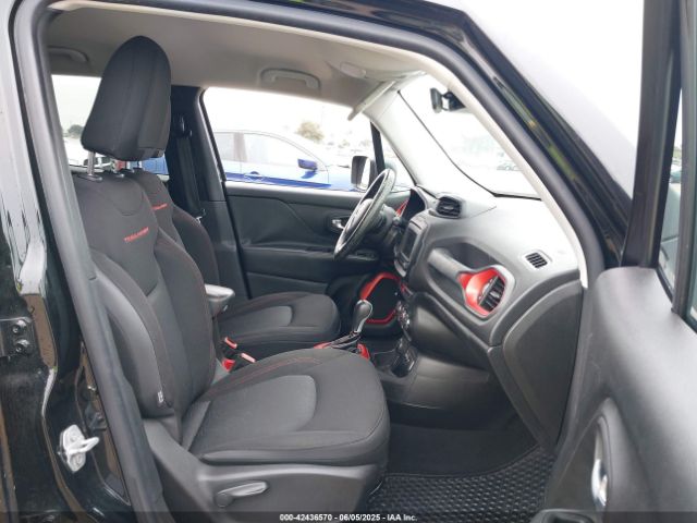 ZACCJBCT1GPD60975 Jeep Renegade Trailhawk