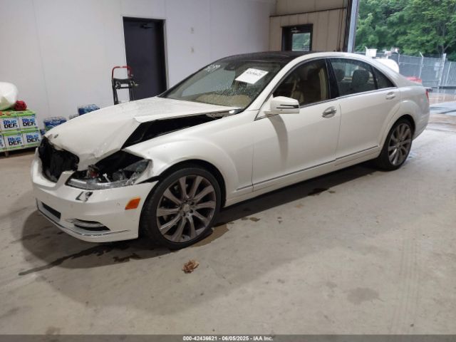 2013 MERCEDES-BENZ S 550 WDDNG7DB8DA493289 Photo 1