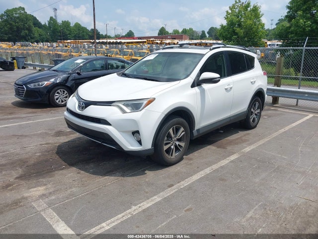 Toyota Rav4 Xle 2016 JTMWFREV7GJ093895 Image 2