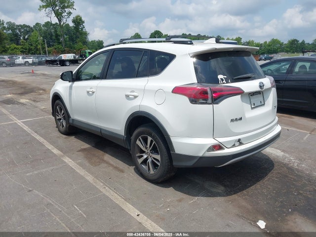 Toyota Rav4 Xle 2016 JTMWFREV7GJ093895 Image 3