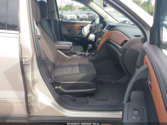 1GNKVHKD7FJ105864 Chevrolet Traverse 2lt