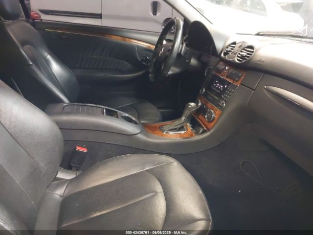 2009 MERCEDES-BENZ CLK 550 WDBTJ72H09F265130 Photo 4