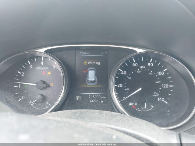 5N1AT2MV1EC785711 Nissan ROGUE SV