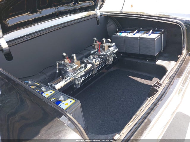 42436779 :رقم المزاد ، 41447U113744 vin ، 1964 Chevrolet Impala مزاد بيع
