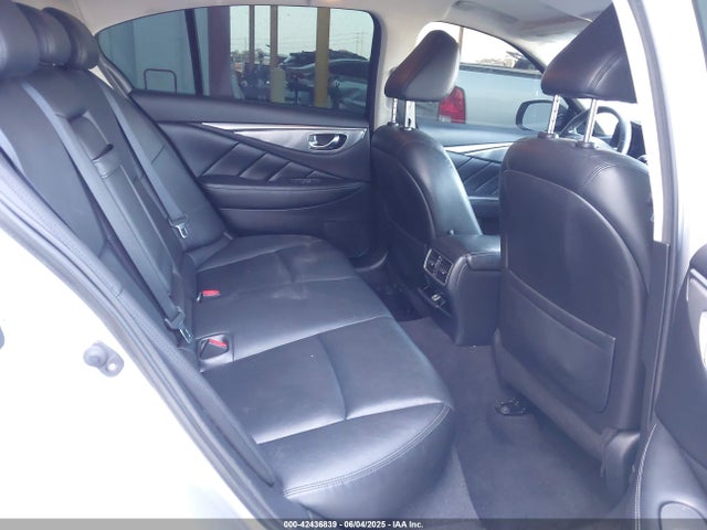 JN1BV7AP5FM351330 Infiniti 2015