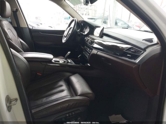 5UXKR0C54F0P05011 BMW 2015