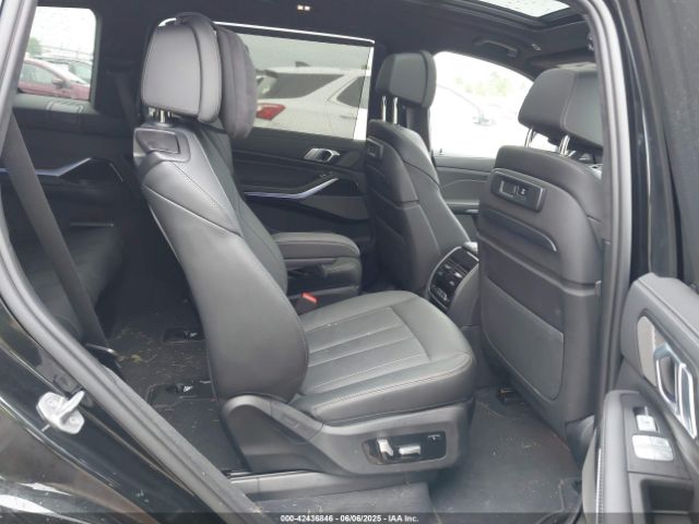 2022 BMW X7 5UXCX6C06N9M67271 Photo 7