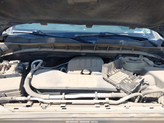 3GTP8CEK0LG358153 GMC l3b