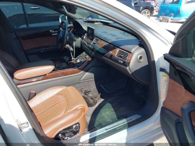 2018 AUDI A8 L WAU44AFD3JN000288 Photo 4