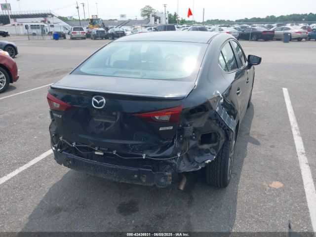 2018 MAZDA MAZDA3 3MZBN1V33JM202071 Photo 3