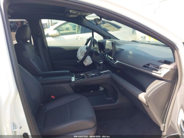 5TDESKFCXSS185106 Toyota a25a-fxs