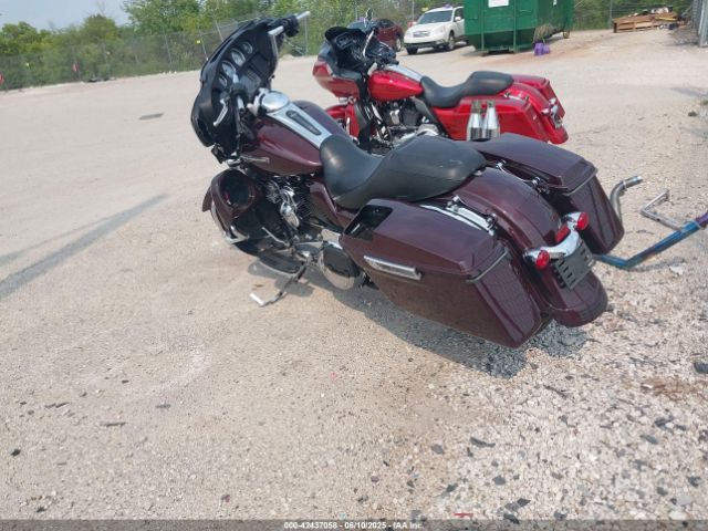 2022 HARLEY-DAVIDSON FLHX 1HD1KBC10NB609744 Photo 2