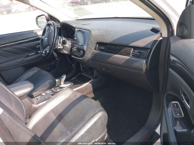 2018 MITSUBISHI OUTLANDER PHEV JA4J24A53JZ058157 Photo 4