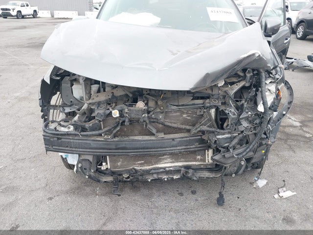 JN8AT2MT7JW460173 Nissan ROGUE SV