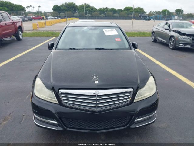 2012 MERCEDES-BENZ C 300 WDDGF8BB3CF909092 Photo 5