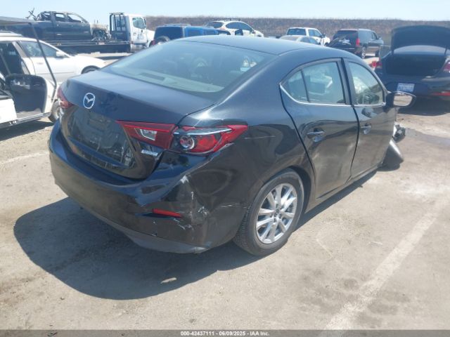 2018 MAZDA MAZDA3 3MZBN1U77JM207505 Photo 3