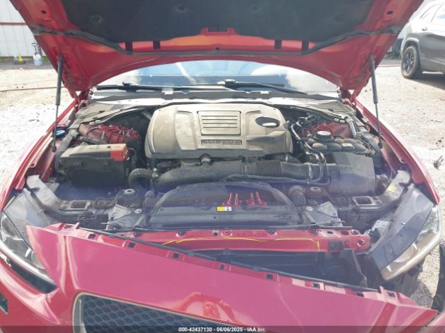 2019 JAGUAR XE SAJAD4FX1KCP50191 Photo 9