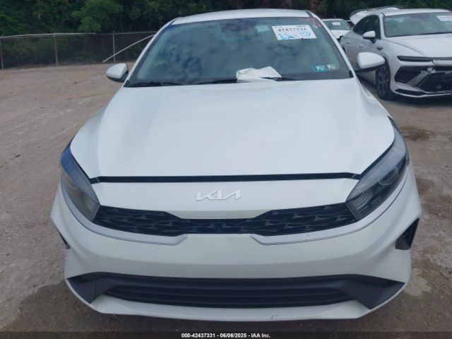 3KPF24AD6PE585357 KIA Forte Lxs