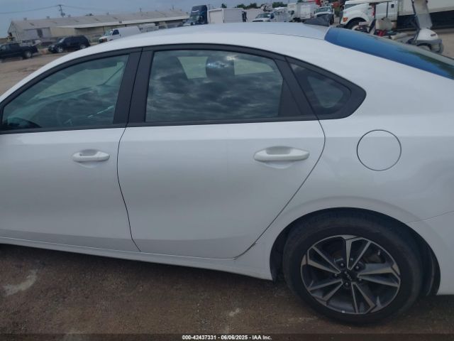3KPF24AD6PE585357 KIA Forte Lxs