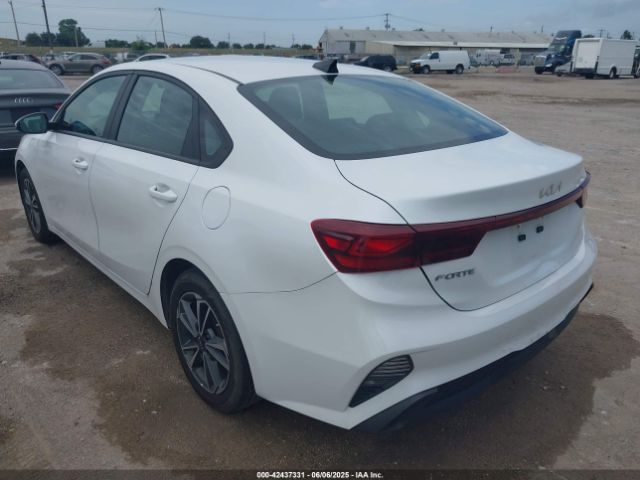 3KPF24AD6PE585357 KIA Forte Lxs