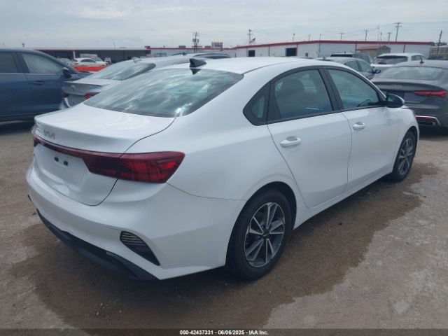 3KPF24AD6PE585357 KIA Forte Lxs