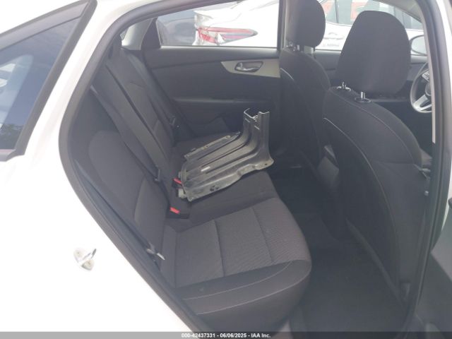 3KPF24AD6PE585357 KIA Forte Lxs