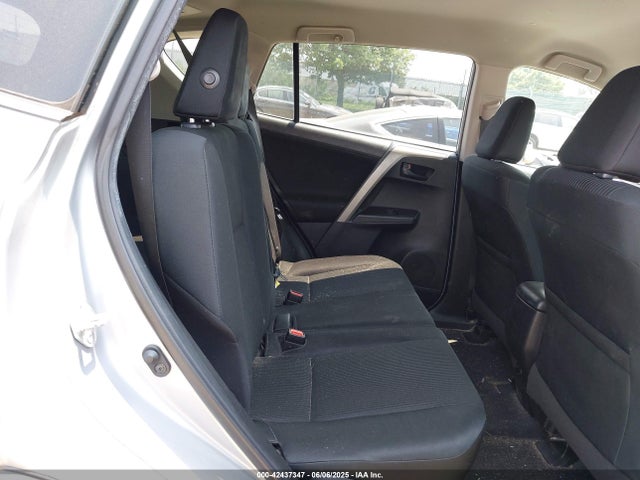 2T3ZFREV5JW491225 Toyota RAV4 LE
