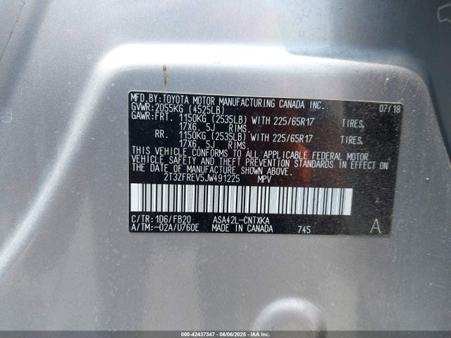 2T3ZFREV5JW491225 Toyota RAV4 LE