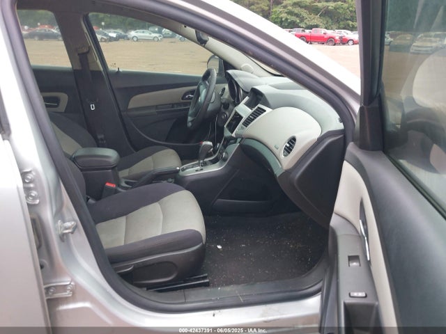 1G1PA5SH5F7122535 Chevrolet Cruze Ls Auto