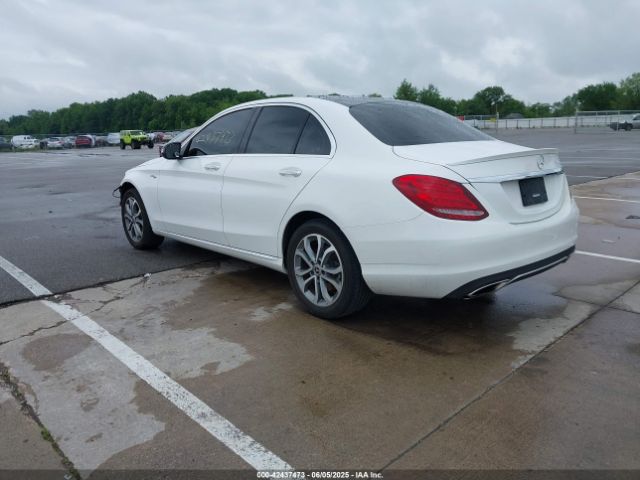 2016 MERCEDES-BENZ C 300 55SWF4KB8GU109069 Photo 2
